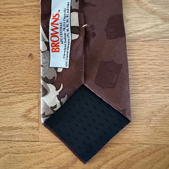 Vintage Cleveland Browns Necktie 100% Silk NFL AFC Central - Picture 13 of 15